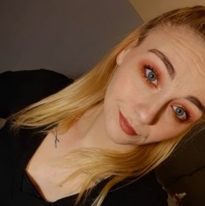 Meet your Posher, Brianna